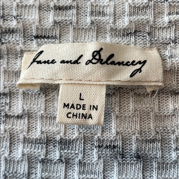 Jane and Delancey layered sweater, sz L - Picture 3 of 3